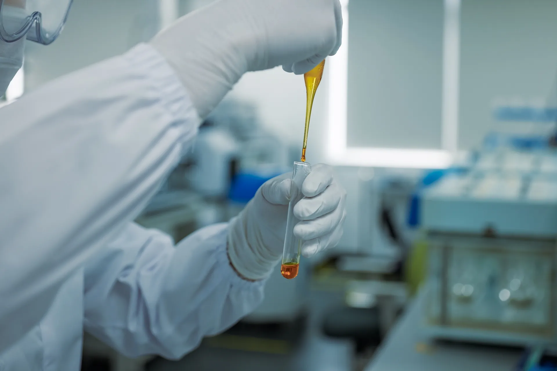 华东医药GLP-1/GIP双靶点长效激动剂HDM1005注射液完成减重适应症中国Ⅲ期临床研究首例受试者随机给药
